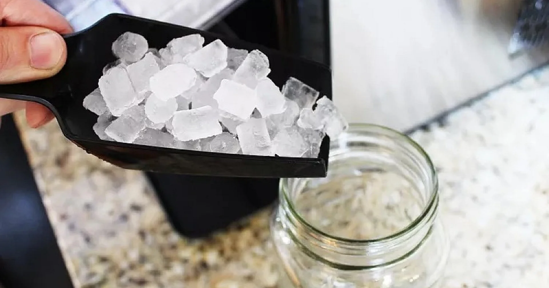 Dry ice maker: explore the benefits and uses